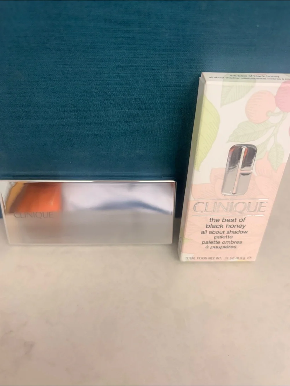 Clinique eyeshadow palette